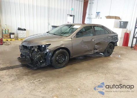 2016 Toyota Camry Le z USA, uszkodzony, nr VIN 4T4BF1FK6GR527874